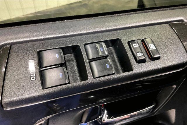 Used 2023 Toyota 4Runner TRD Off-Road Premium w/ Off Road Premium Plus Package AWD/4WD image 39