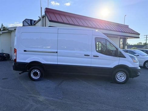 Used 2023 Ford Transit 250 Medium Roof RWD image 4