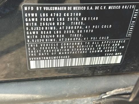 Certified 2025 Volkswagen Tiguan SE R-Line FWD image 34