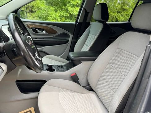 Used 2018 GMC Terrain SLE w/ Driver Convenience Package FWD image 10