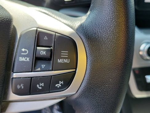 Used 2022 Ford Explorer XLT RWD image 32