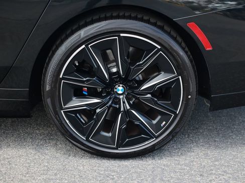 Used 2023 BMW 760i xDrive AWD/4WD image 10