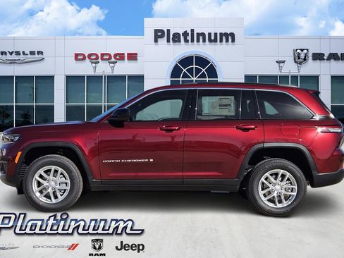 New 2026 Jeep Grand Cherokee Laredo image 3