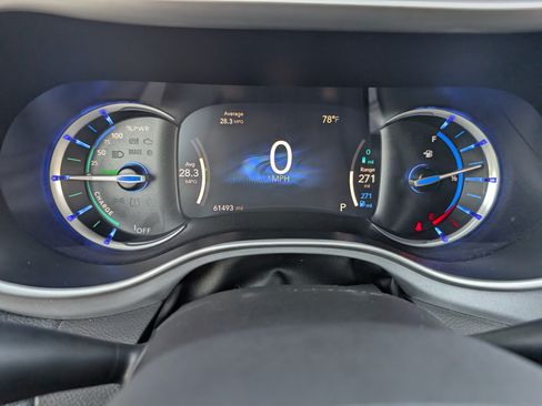 Used 2024 Chrysler Pacifica Limited FWD image 19