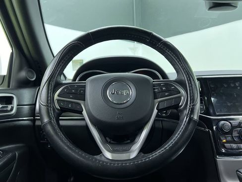 Used 2020 Jeep Grand Cherokee Limited AWD/4WD image 21