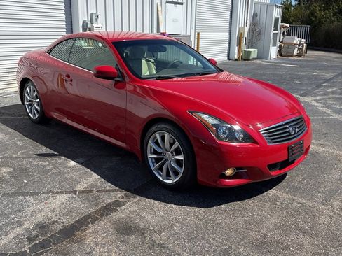 Used 2012 INFINITI G37 Convertible w/ Premium Pkg RWD image 3