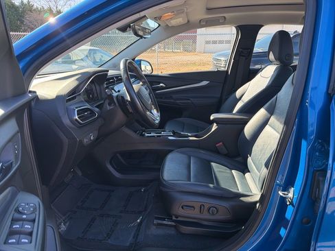 Used 2022 Chevrolet Bolt EUV Premier w/ Sun & Sound Package image 16