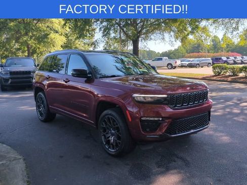 Certified 2025 Jeep Grand Cherokee Summit w/ Obsidian Package AWD/4WD image 7