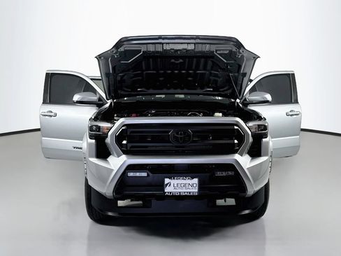 Used 2024 Toyota Tacoma SR5 AWD/4WD image 20