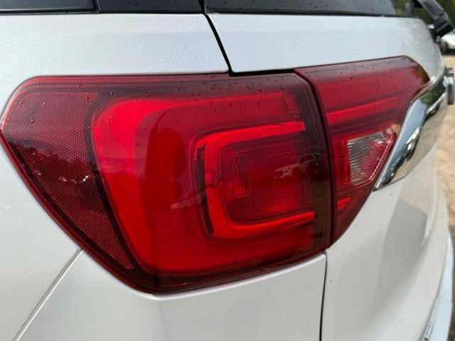 Used 2017 GMC Acadia Denali w/ Technology Package AWD/4WD image 11