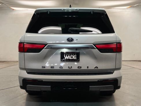 Used 2023 Toyota Sequoia Capstone AWD/4WD image 4