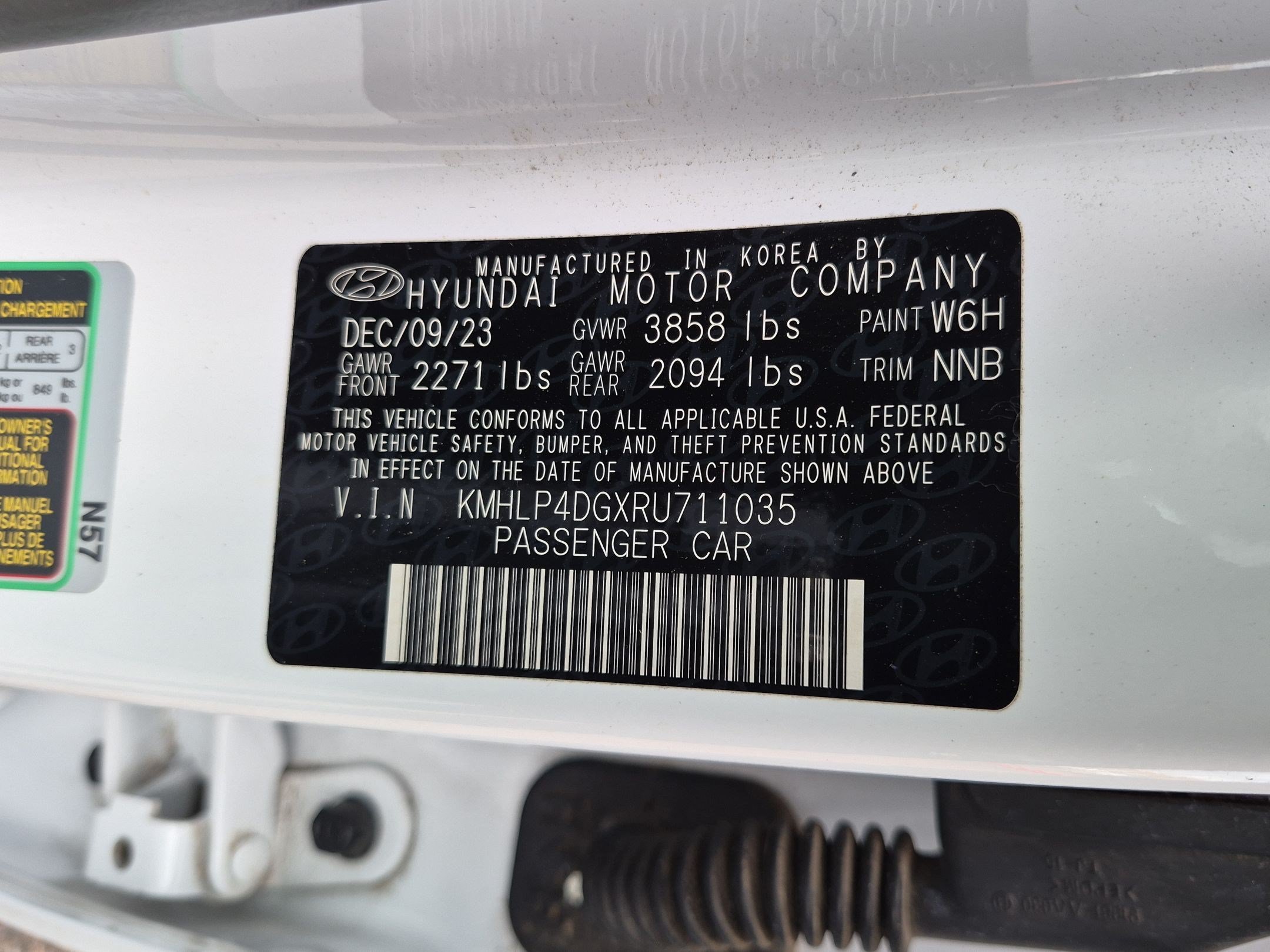 Used 2024 Hyundai Elantra Limited FWD image 28