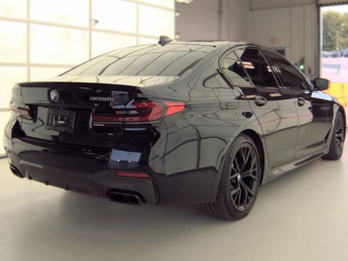 Used 2022 BMW M550i xDrive AWD/4WD image 1