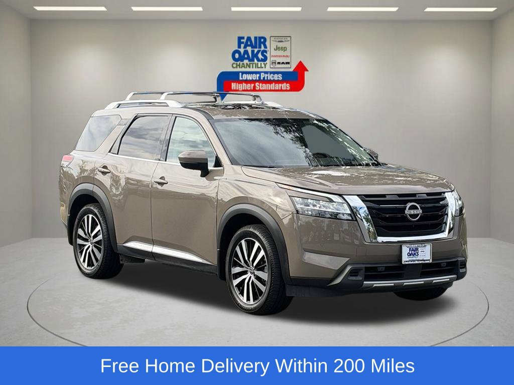 Used 2023 Nissan Pathfinder Platinum AWD/4WD image 1