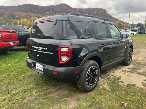 New 2025 Ford Bronco Sport Outer Banks image 3