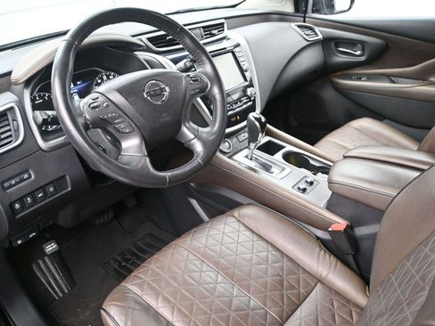 Used 2019 Nissan Murano Platinum image 2