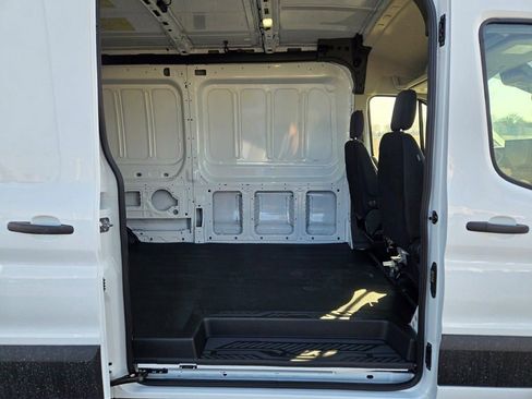 New 2026 Ford Transit 250 148 Medium Roof RWD image 9