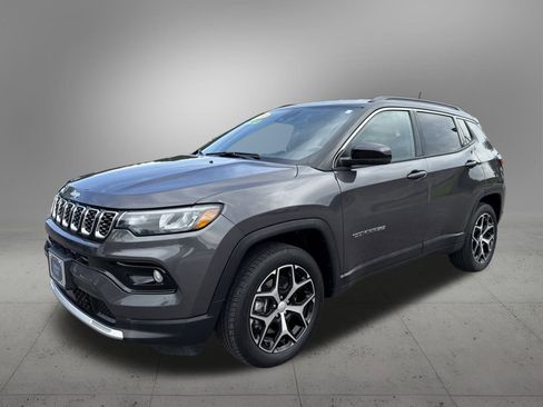 Used 2024 Jeep Compass Limited image 1