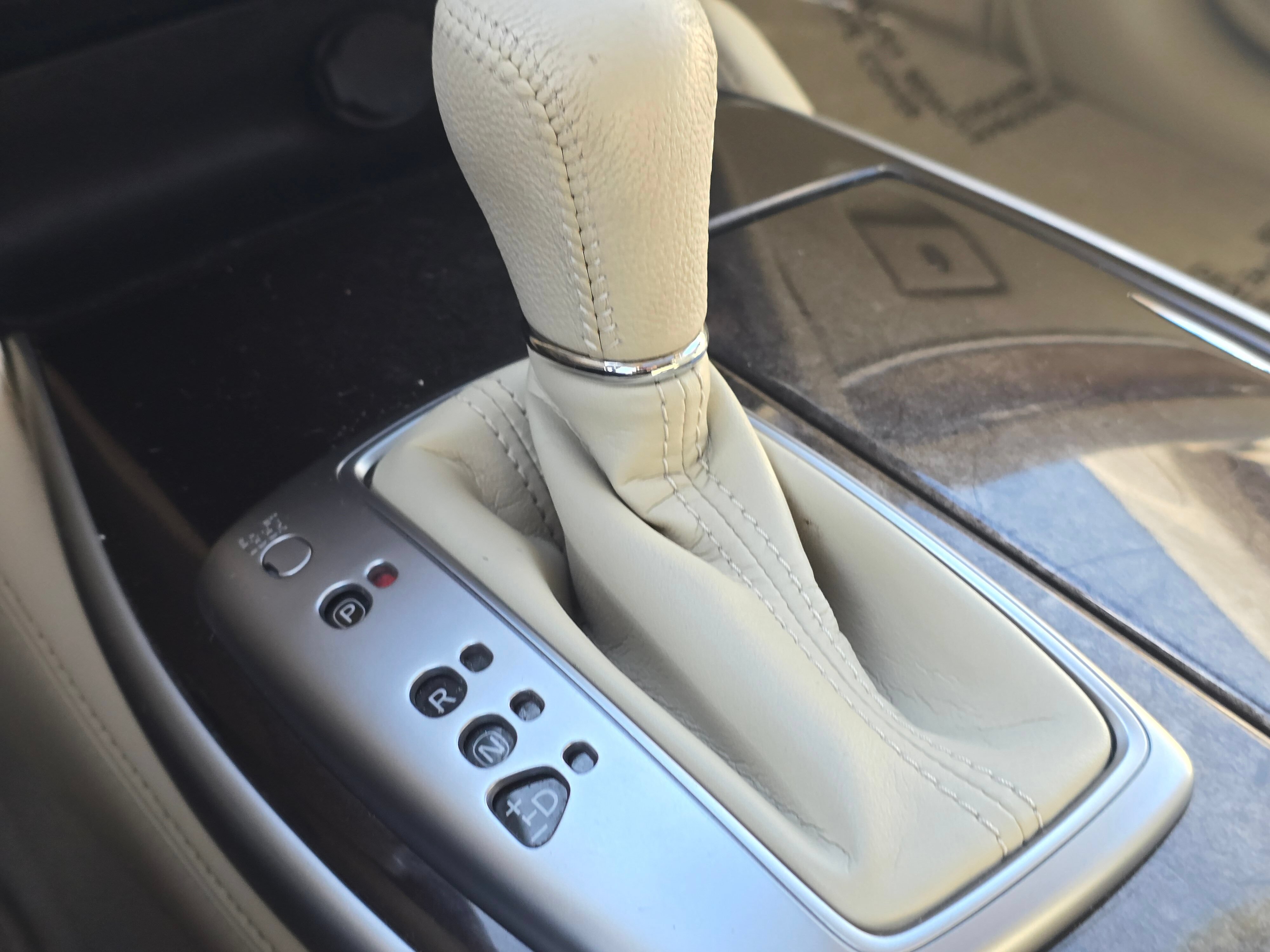 Used 2014 INFINITI QX60 Luxe w/ Premium Plus Package AWD/4WD image 29