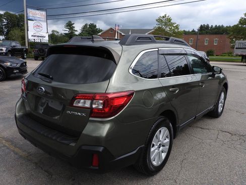 Used 2019 Subaru Outback 2.5i Premium AWD/4WD image 5