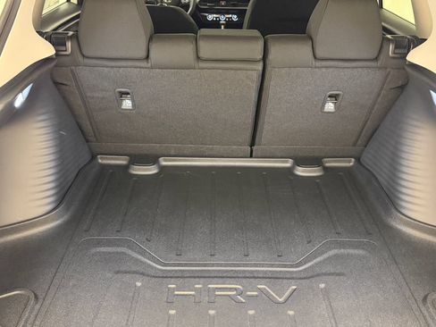 New 2026 Honda HR-V LX image 9