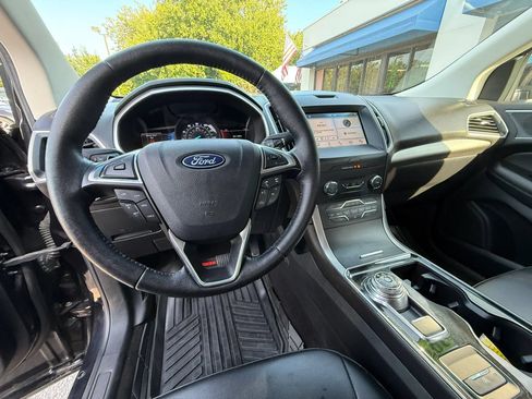 Used 2019 Ford Edge SEL w/ Equipment Group 201A AWD/4WD image 32