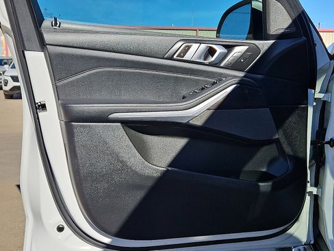 Used 2024 BMW X5 xDrive40i image 13