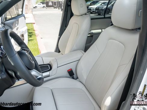 Used 2025 Mercedes-Benz EQB 250+ image 18