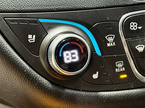 Used 2017 Chevrolet Malibu Premier image 22