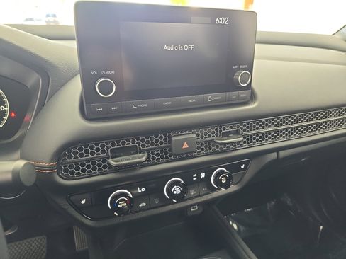 Used 2024 Honda HR-V Sport image 19