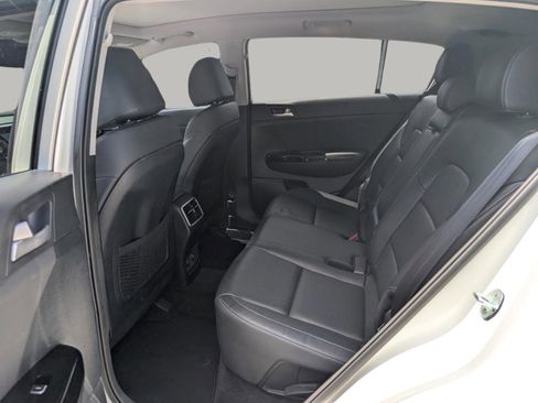 Used 2022 Kia Sportage EX w/ EX Technology Package FWD image 43