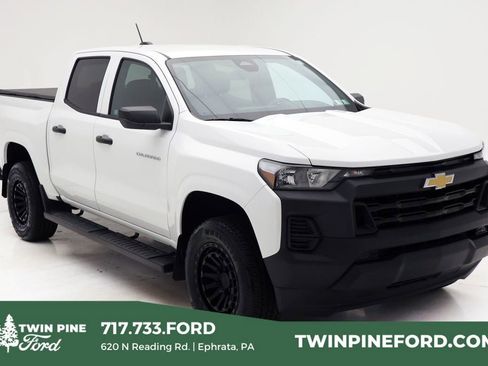 Used 2024 Chevrolet Colorado W/T w/ WT Convenience Package image 1
