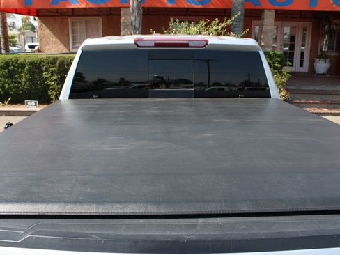 Used 2021 Chevrolet Silverado 1500 LT Trail Boss w/ Convenience Package II image 8