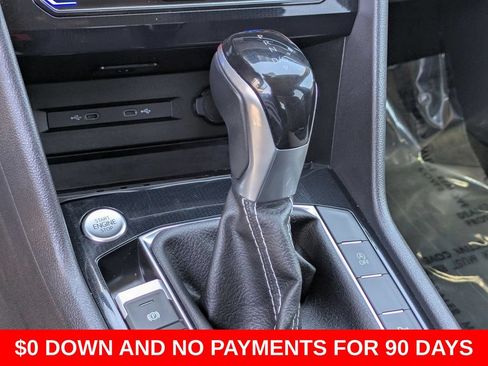 Used 2025 Volkswagen Taos SE AWD/4WD image 22