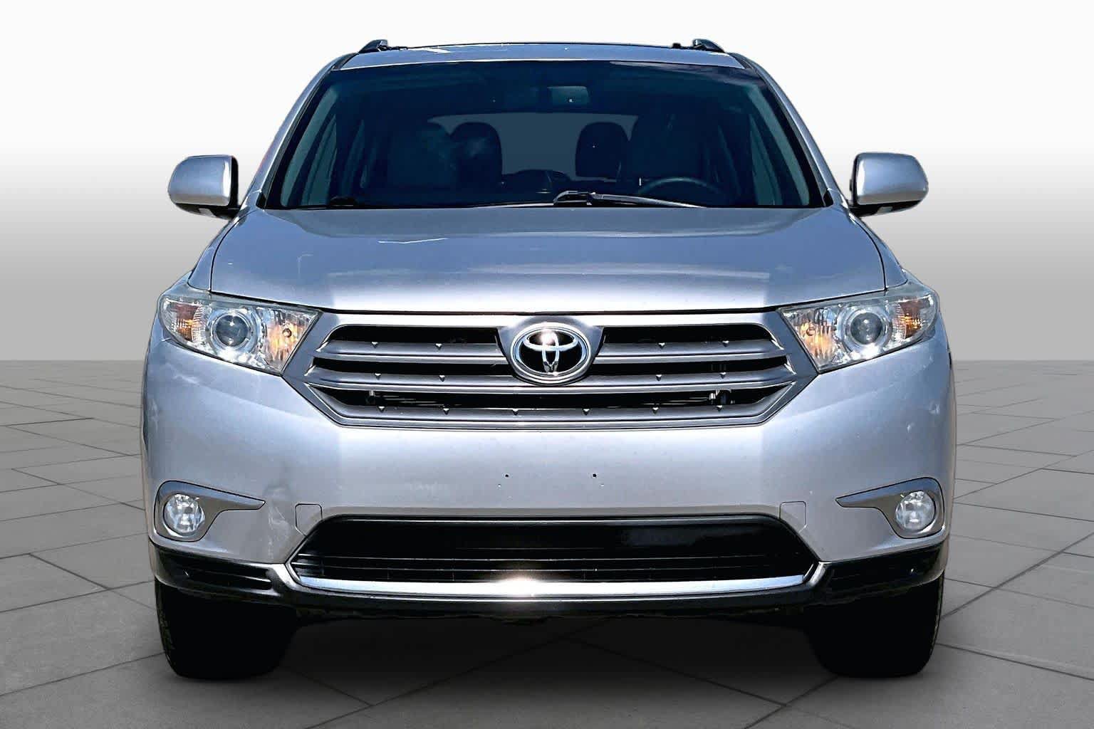 Used 2013 Toyota Highlander Limited FWD image 3