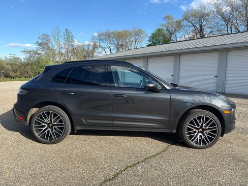 Used 2026 Porsche Macan AWD/4WD image 6