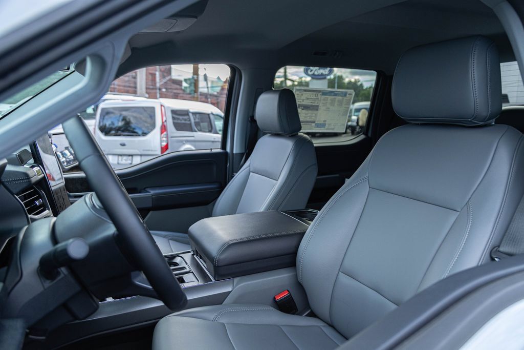 New 2025 Ford F150 Lightning Flash AWD/4WD image 10