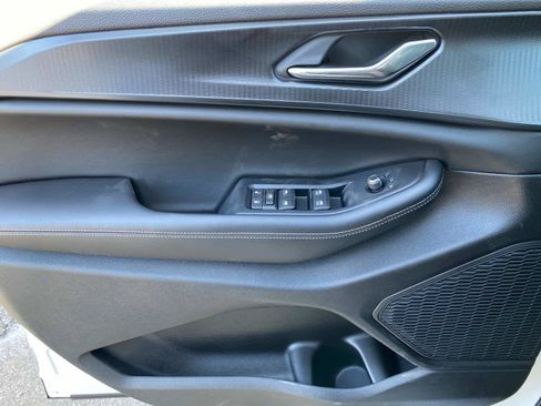 New 2025 Jeep Grand Cherokee L Laredo w/ Luxury Tech Group I image 16