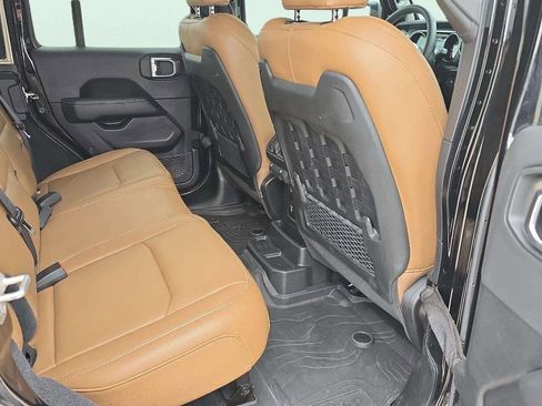 Used 2023 Jeep Wrangler Unlimited Rubicon w/ LED Lighting Group AWD/4WD image 25