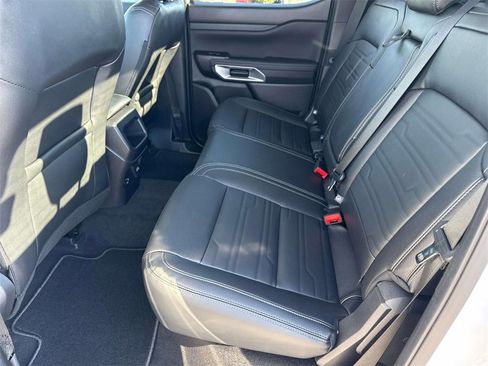 Used 2024 Ford Ranger Lariat w/ FX4 Off-Road Package image 17