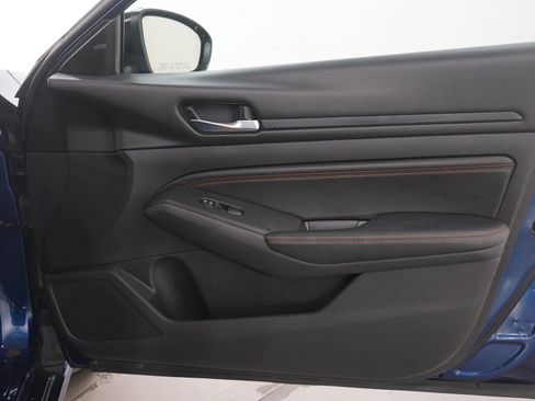 Used 2020 Nissan Altima 2.5 SR image 9