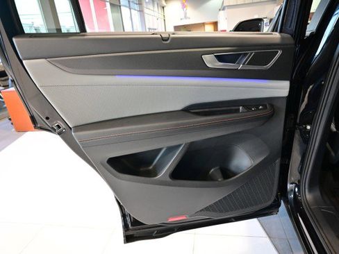 Used 2024 Volkswagen Atlas Peak Edition SE image 20