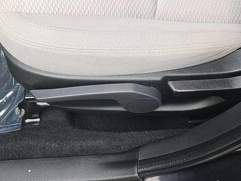 Used 2018 Subaru Forester 2.5i w/ Alloy Wheel Package AWD/4WD image 17