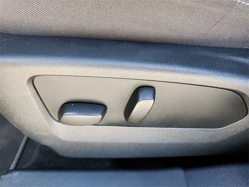 Used 2023 Buick Envision Essence image 12