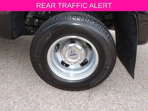 Used 2023 Ford F350 Platinum w/ FX4 Off-Road Package image 17