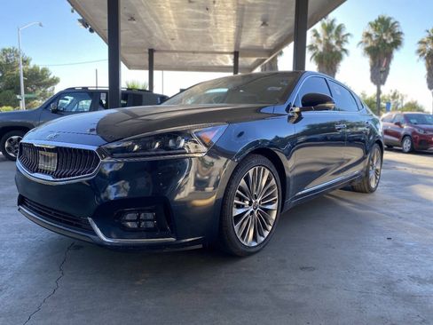 Used 2017 Kia Cadenza Limited FWD image 9