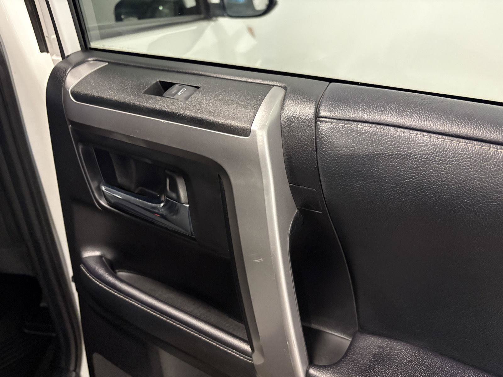 Used 2021 Toyota 4Runner SR5 Premium AWD/4WD image 47