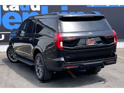 New 2026 Ford Expedition Max Platinum w/ Stealth Appearance Package AWD/4WD image 3