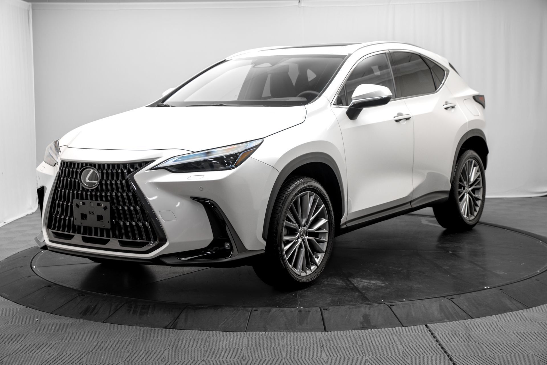 Used 2023 Lexus NX 350 AWD image 3