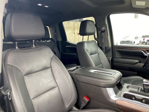 Used 2022 GMC Sierra 1500 SLT w/ SLT Premium Plus Package AWD/4WD image 19